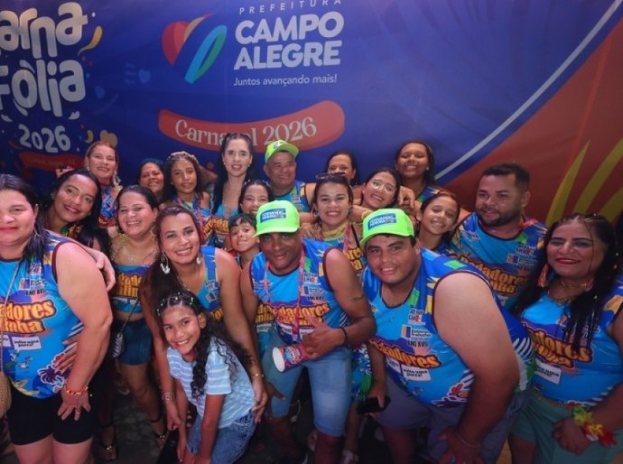 Bloco Os Pegadores de Galinha teve show com Banda Papajungle que levou alegria ao Povoado de Chã da Imbira