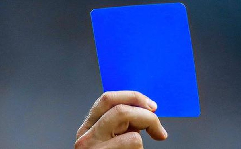 Jogos de futebol poderão ter cartão azul nas partidas; entenda como funcionará novo recurso