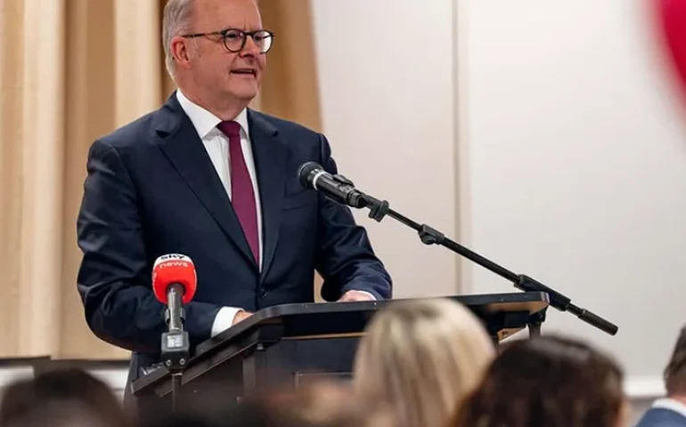 Austrália: primeiro-ministro Anthony Albanese é reeleito, segundo projeções