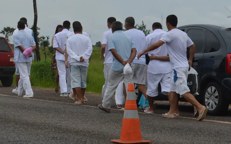 Entenda em quais casos a saidinha de presos fica permitida ou proibida