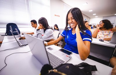 Dia Internacional da Juventude: jovens têm acesso a cursos profissionalizantes gratuitos em Maceió