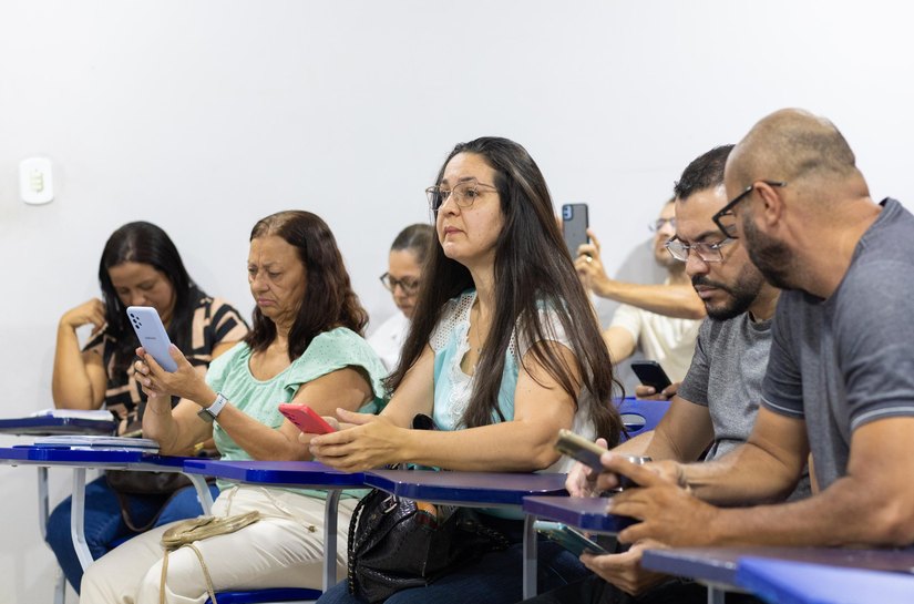 Caravana Alagoas Conectada orienta gestores e ressalta uso da tecnologia nas escolas estaduais
