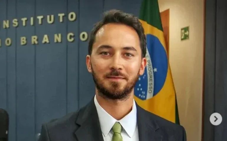 Ex-galã de 'Malhação', Gabriel Falcão se forma diplomata e será enviado ao Congo