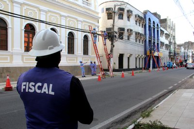 Projeto Poste Limpo vai reorganizar quase 18 quilômetros de cabos no Centro de Maceió