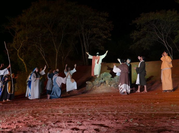 Arapiraca: com valorização dos artistas locais, Paixão de Cristo reúne fé e inovação em espetáculo com transmissão ao vivo