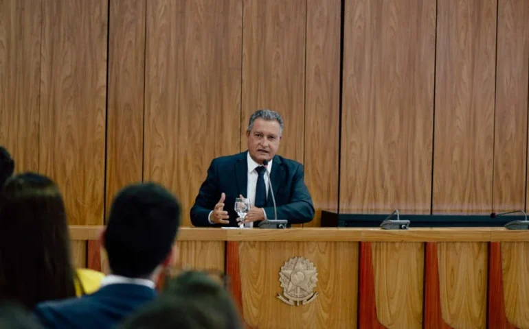 Preso em operação que mirou sistema espião da Abin palestrou no Instituto Lula sobre 'insegurança cibernética'