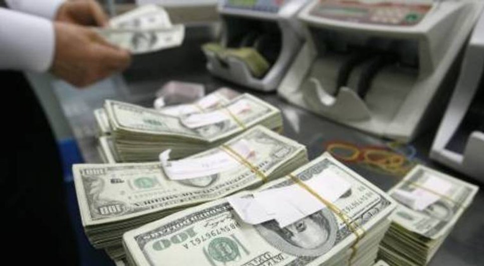 dolar-dolares-moeda-americana-02032022182437696.jpeg / Foto: LEE JAE-WON/REUTER