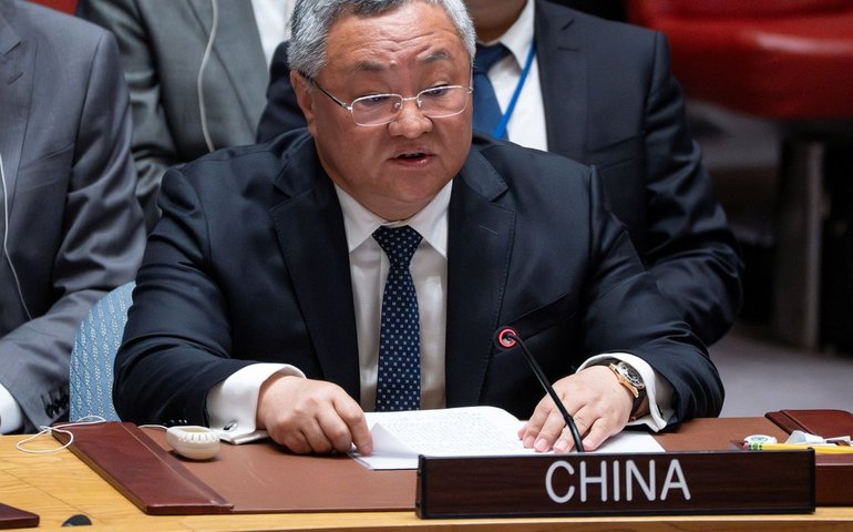 China pede cessar-fogo imediato no Irã e fim do uso da força