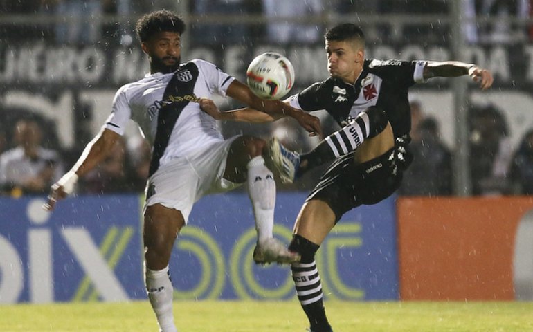 Em jogo com briga de torcida, Vasco perde para Ponte em Campinas pela Série B