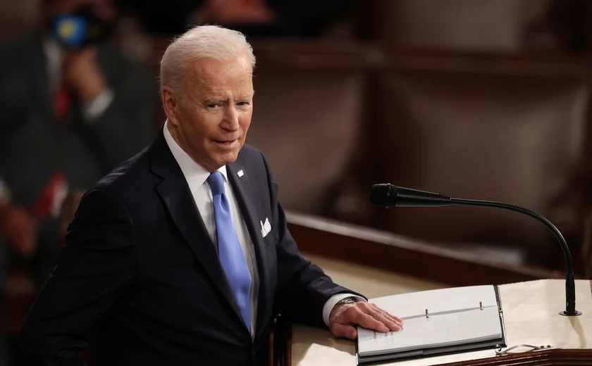 Biden afirma que ajuda em Gaza não está chegando de forma 'suficientemente rápida'