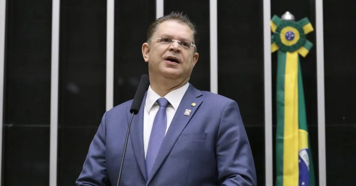 Após ordem do TSE, Sóstenes aciona embaixada dos EUA para esclarecer fala sobre PT