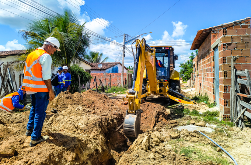 Redes de saneamento em 6 cidades de AL passam por implantação e manutenção preventiva nesta semana