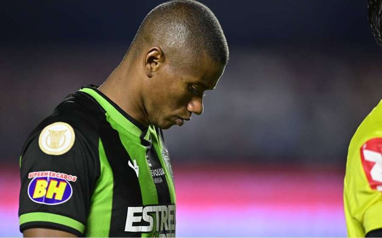 Após admitir falta de fair play, Juninho sai em defesa de Renato Marques