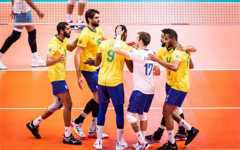 Brasil vence clássico com a Argentina e avança à semifinal do Mundial de Vôlei
