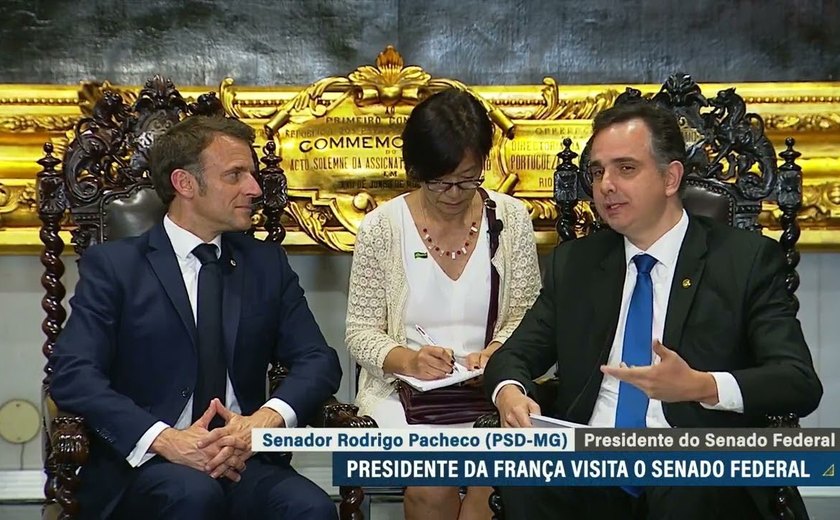 Macron é recebido por Pacheco em visita ao Congresso Nacional
