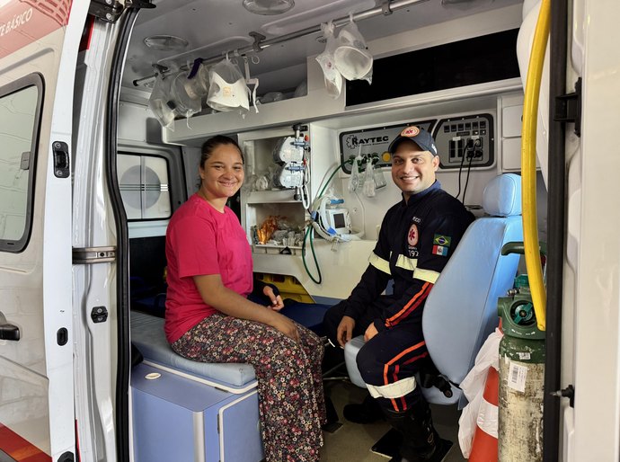 Jovem com paralisia cerebral realiza sonho de conhecer a Central do Samu Maceió