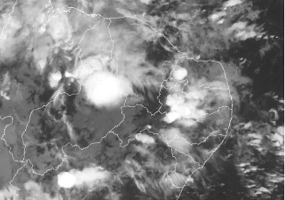 Inmet emite alerta de chuvas intensas para Maceió e 25 cidades do interior de Alagoas