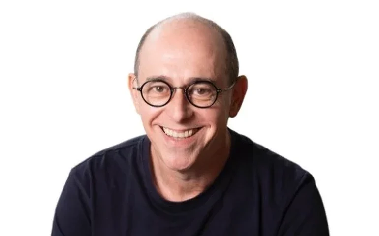 A IA que pensa, o líder que decide