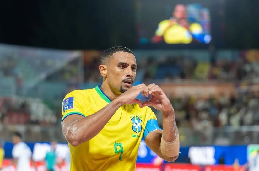 Brasil estreia com vitória no Mundial de Beach Soccer