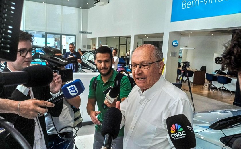 'Se depender de Lula, o diálogo é para ontem', diz Alckmin sobre tarifaço