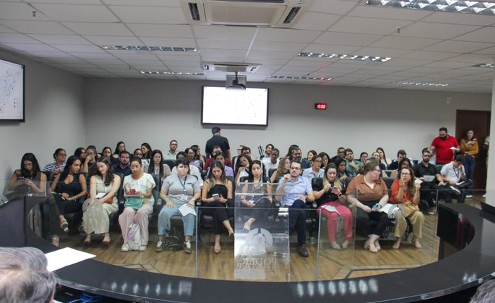 Servidores durante a escolha da lotação definitiva