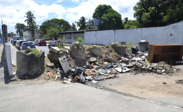 Afundamento do solo do bairro do Pinheiro acabou se tornando um novo empecilho