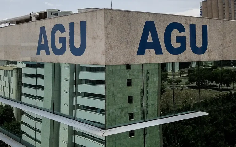 Mensagem é que governo terá tolerância zero contra infratores ambientais, diz ministro da AGU