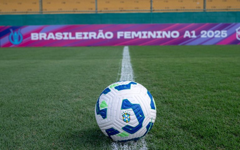 SP: Torcedores acompanham o Campeonato Feminino no Museu do Futebol