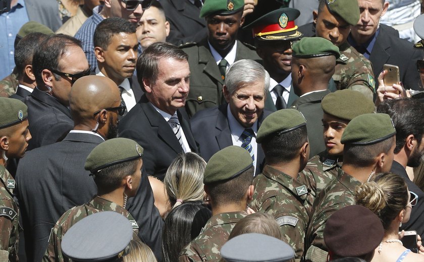 Militarização do governo atinge 2º e 3º escalões