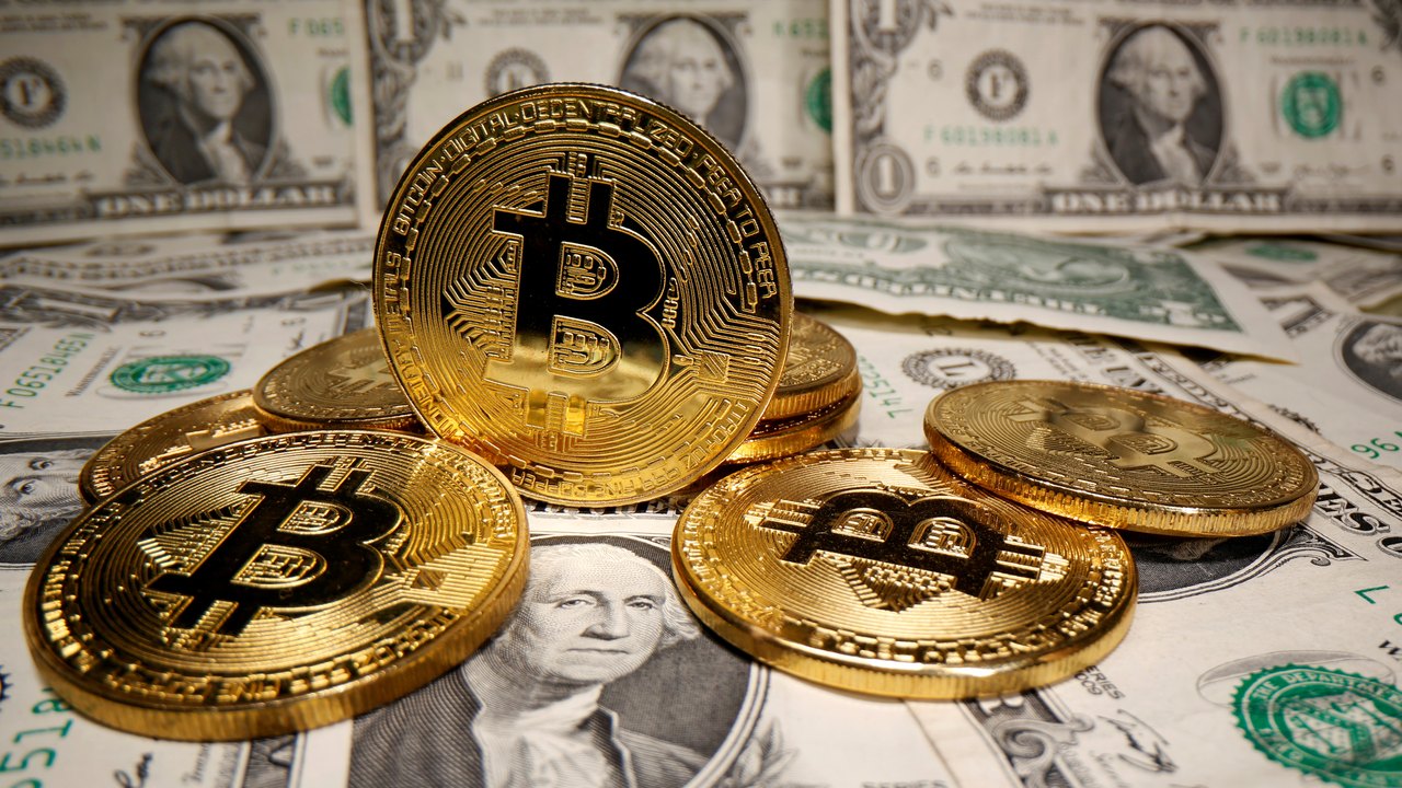 Site oferece criptomoedas em troca de apoio a Flávio Bolsonaro