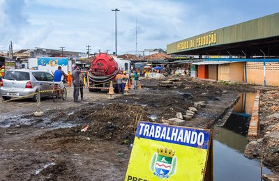 Ação permanente de limpeza e desinfecção beneficia 14 mercados e feiras de Maceió
