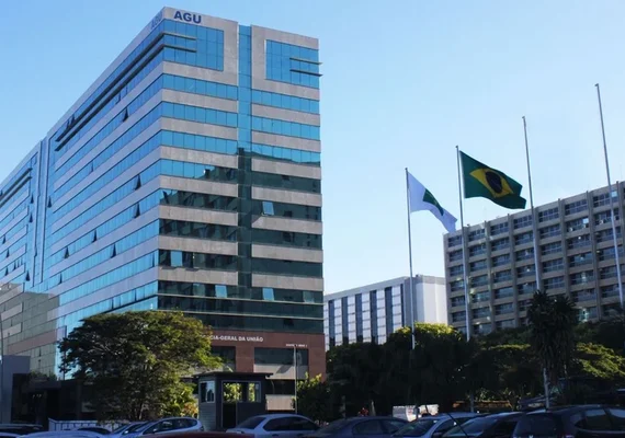 Impacto de ações contra União por fraude no INSS chega R$ 1 bi e seguirá crescendo, diz AGU