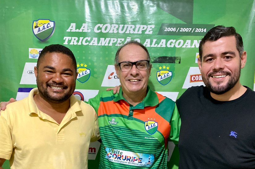 Novo técnico do Coruripe, Caê Cunha chega e comanda primeira atividade com o elenco praiano