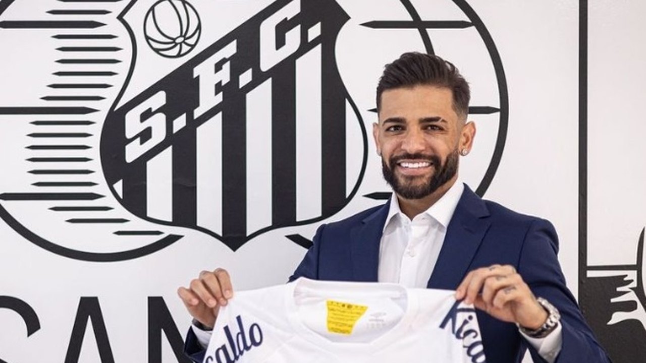 Torcida do Santos enche a Vila Belmiro para treino aberto antes de jogo com Vasco