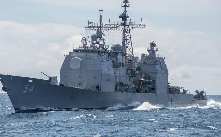 Marinha dos EUA está em situação de crise em meio ao aumento do poder naval da China, diz almirante