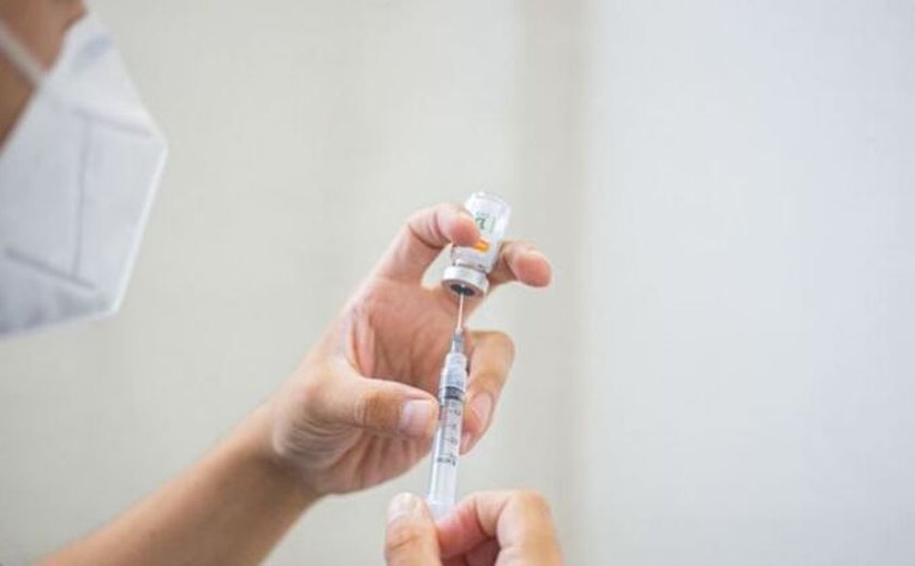 Covid-19: profissionais de saúde participam de capacitação para vacinação de crianças em Piranhas