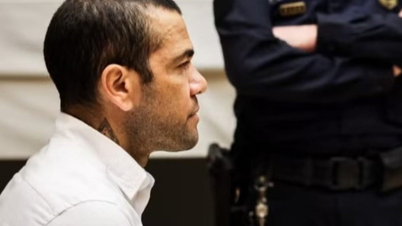 Começa nesta segunda o julgamento de Daniel Alves na Espanha