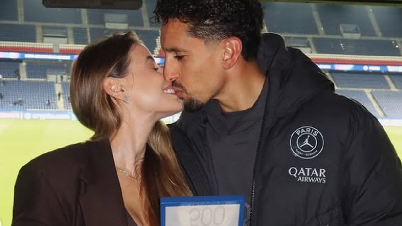 Carol Cabrino, esposa de Marquinhos, relembra investidas antes de conhecer jogador: 'Me caçando de todo jeito'