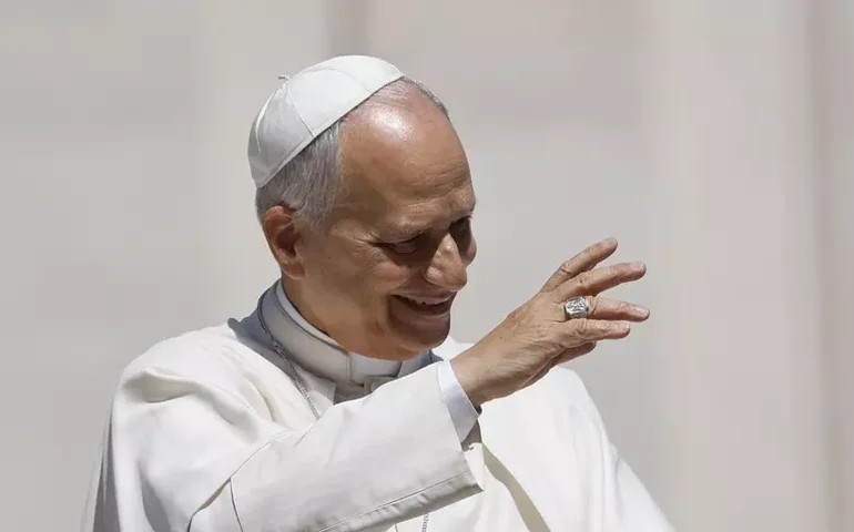 Papa denuncia 'graves e frequentes violações do direito internacional'