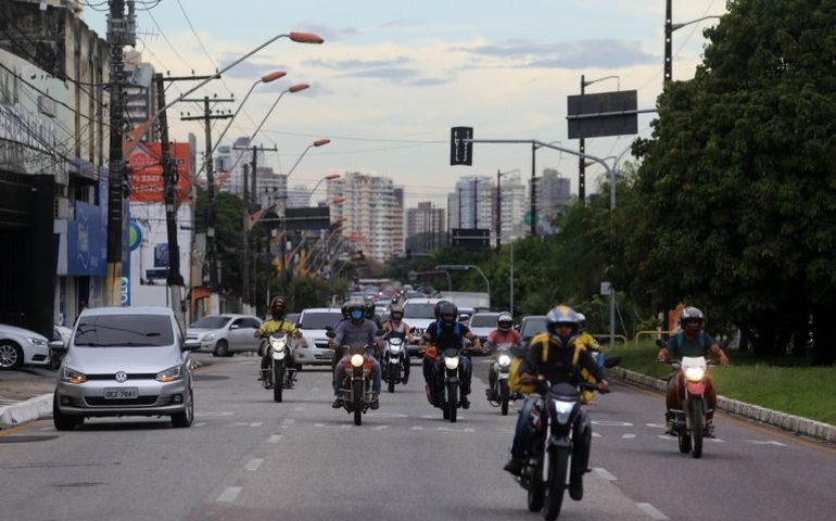 Transporte de passageiros avança 0,4% e de cargas cresce 0,7% em setembro, aponta IBGE
