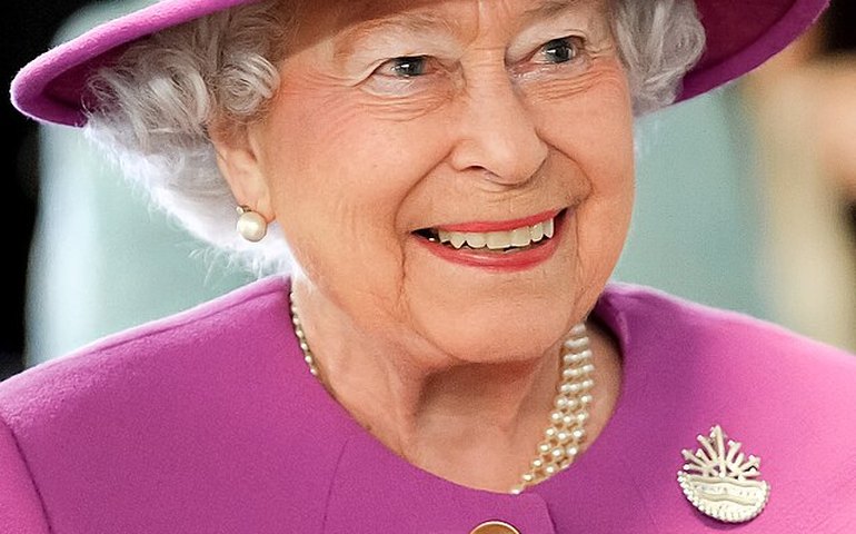 Rainha Elizabeth apoiou nomeação de Andrew mesmo após escândalo Epstein