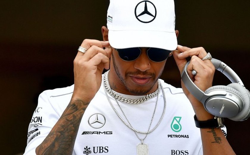 Hamilton larga na pole no Azerbaijão e supera marca de Senna
