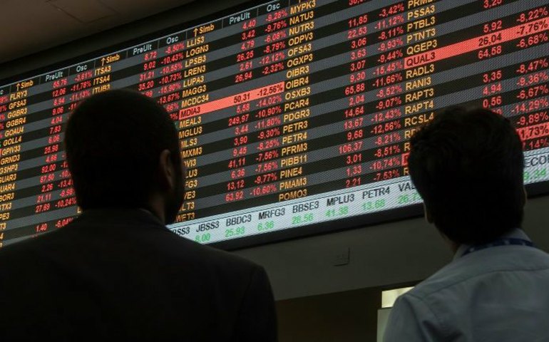 Tom positivo externo é insuficiente para animar Ibovespa, que mostra queda