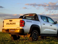 Versatilidade amplia presença da Ram Dakota 2027 entre as picapes médias - Divulgação (8).jpg 