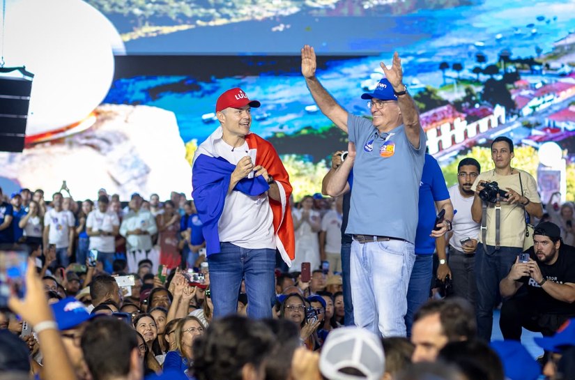 “Minha inspiração”, diz Renan Filho sobre Renan Calheiros em lançamento de campanha política