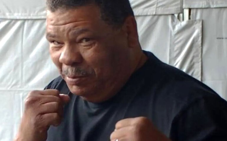 Morreu, aos 66 anos, José Adilson Rodrigues dos Santos, mais conhecido como Maguila, nesta quinta-feira (24/10).