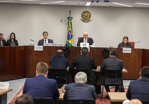 Torres nega fraude nas urnas, e Garnier diz que não recebeu minuta