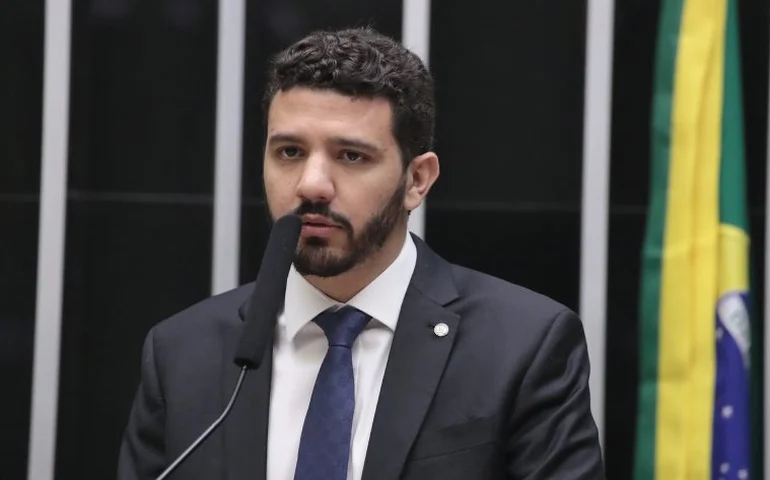 Câmara aprova despacho gratuito de bagagem de até 23 kg em voos