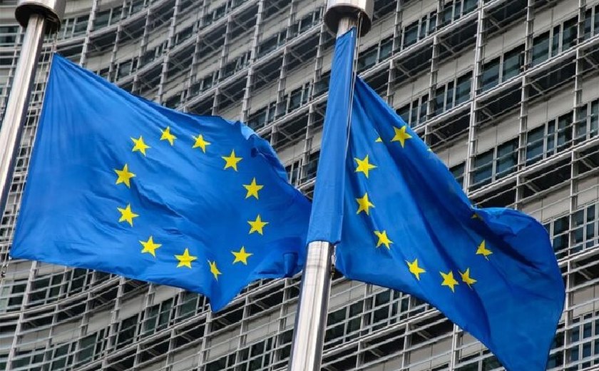 Produção industrial da zona do euro cai 1,1% em dezembro ante novembro
