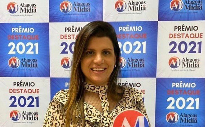 Prefeita Marcela Gomes é agraciada com Prêmio Destaque 2021 por sua gestão em Novo Lino